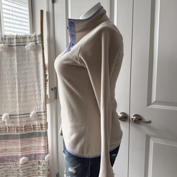 Patagonia Micro D Snap-T Cream Long Sleeve Fleece Pullover Women’s Size Medium - Picture 3 of 10